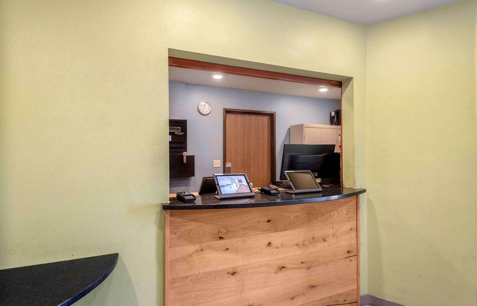 Extended Stay America Select Suites - Colorado Springs - Airport Eksteriør bilde